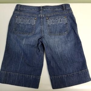 White House Black Market Blanc Denim Shorts N04